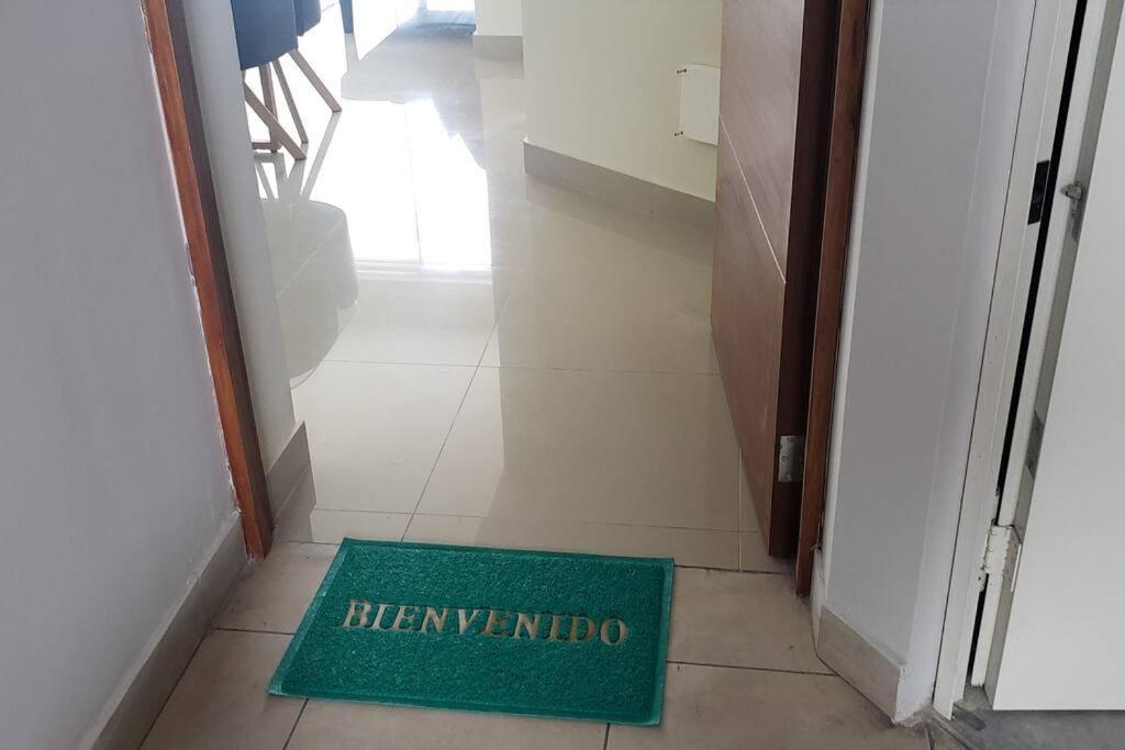 Apartamento De Estreno Con Balcon Frente Al Mar. Lima Bagian luar foto