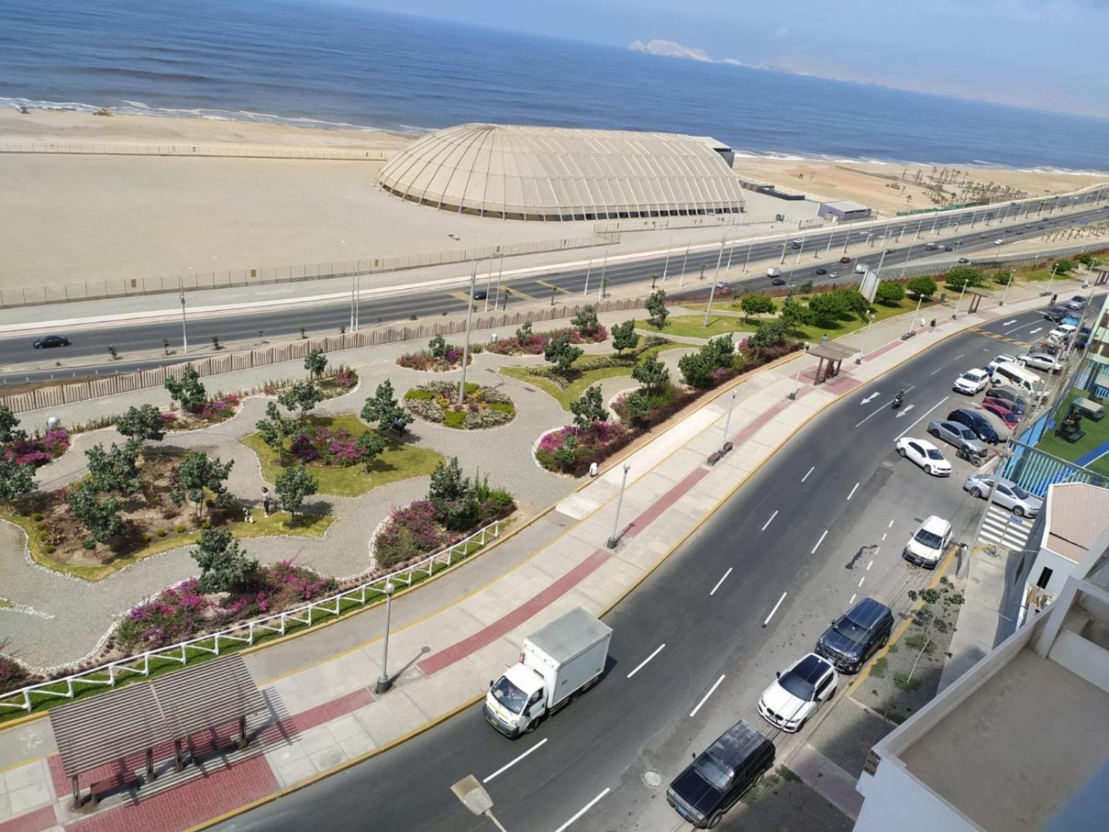 Apartamento De Estreno Con Balcon Frente Al Mar. Lima Bagian luar foto